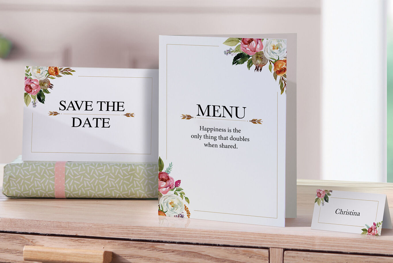 Elegant place cards and menu design for a celebration with floral motifs and loving details