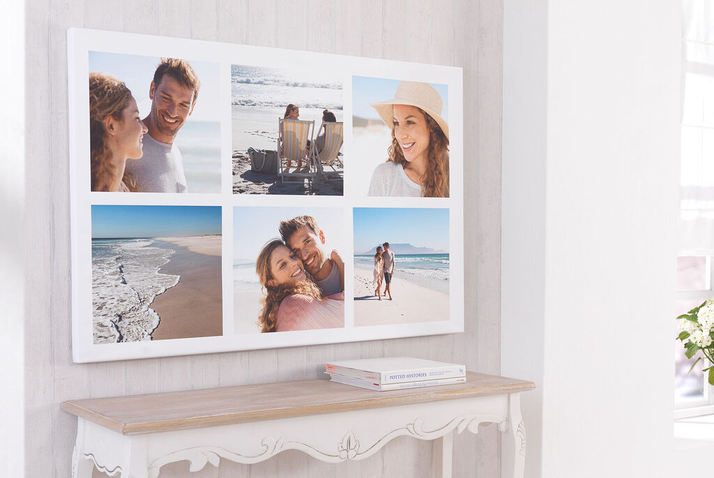 Wonderful wall picture with vacation memories of the beach, conveying a joyful atmosphere.